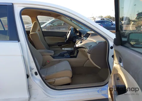 2008 Honda Accord 2.4 Lx-P z USA, uszkodzony, nr VIN JHMCP26408C028307